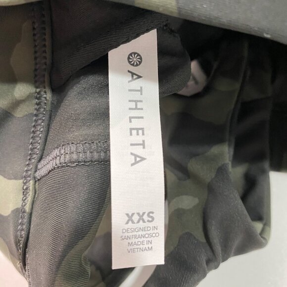 NWT Athleta Racer Back Sports Bra Green Camo Print Women's Size XXS - Picture 3 of 5
